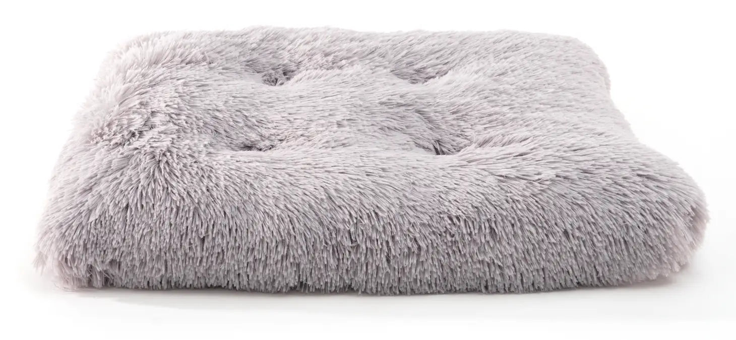 Precious Tails - Eyelash Faux Fur Tufted Mat Gray