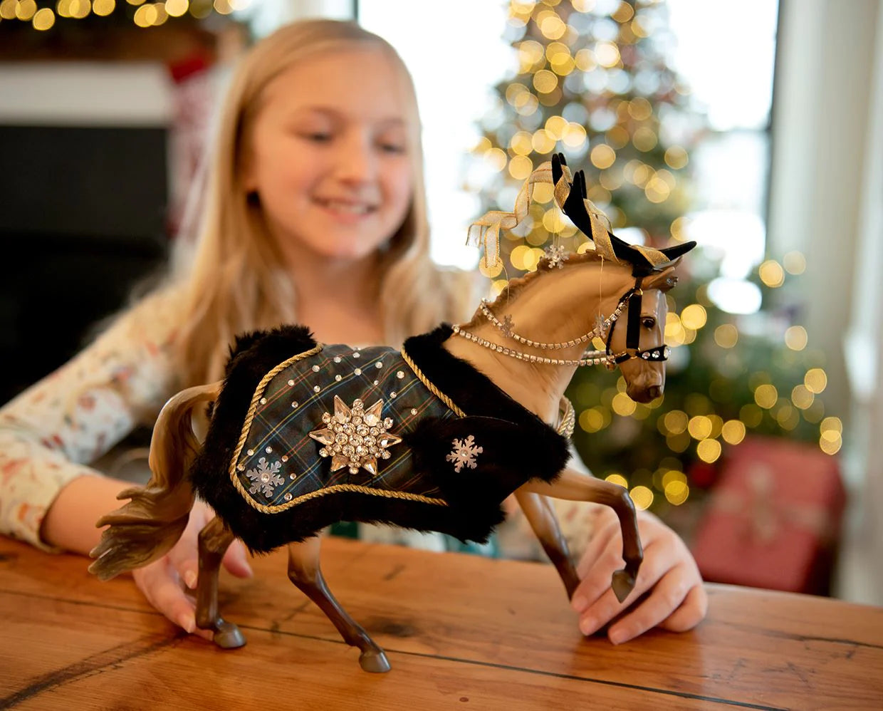 Breyer - Highlander Holiday Horse 2023