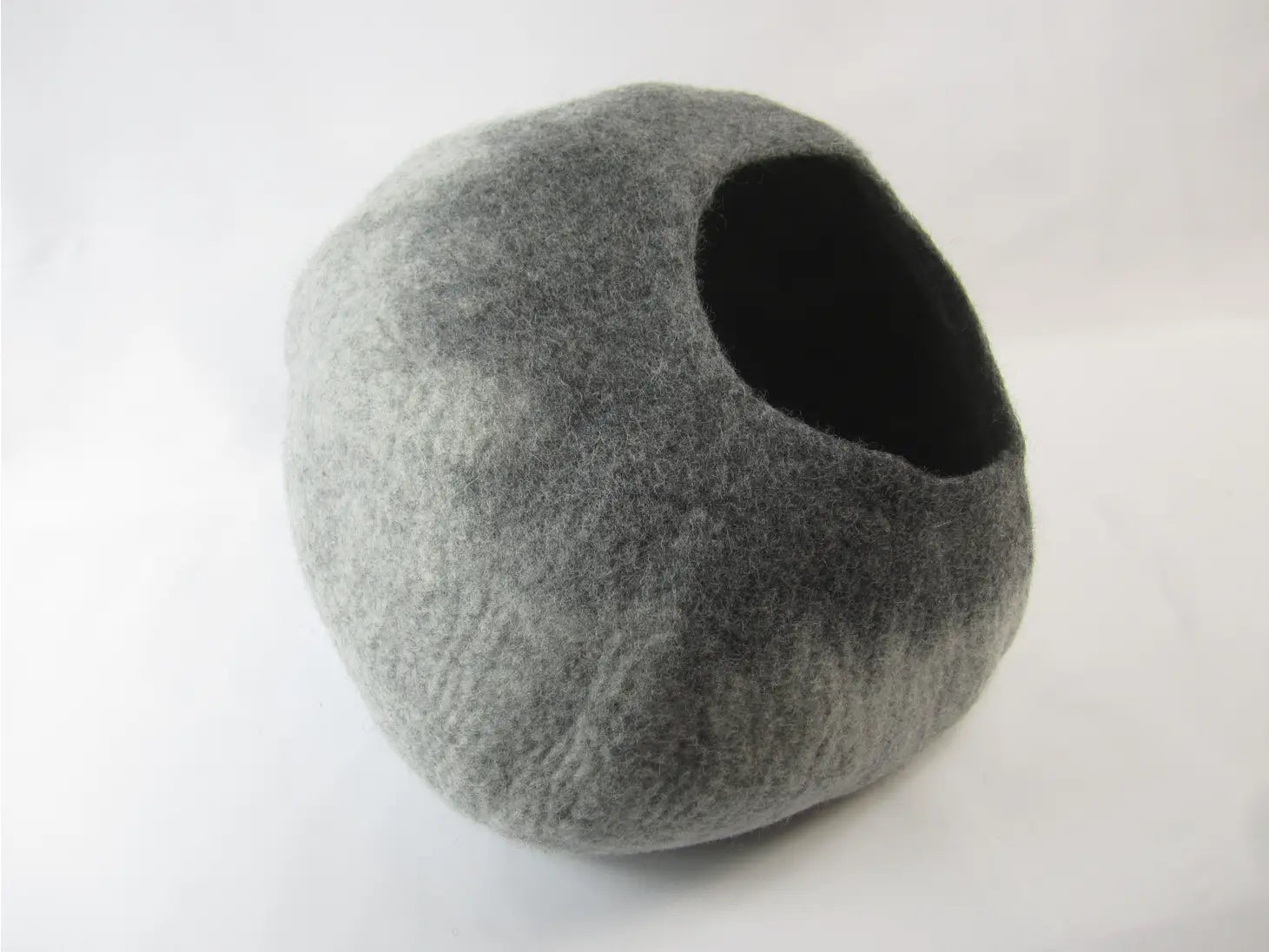 Cat Cave Wool Light Gray & Dark Gray